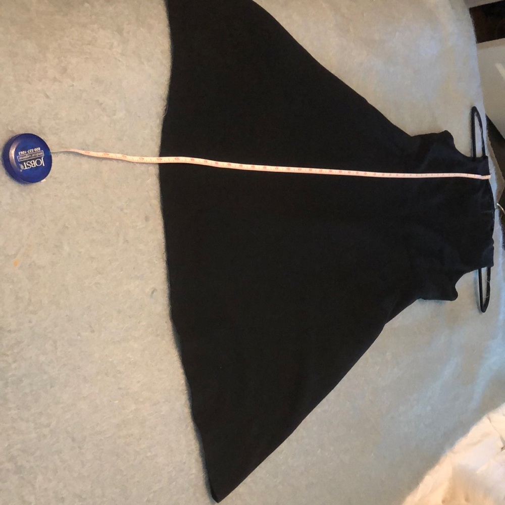 Theory size 4 black crepe dress; 2 slit pockets; unlined.